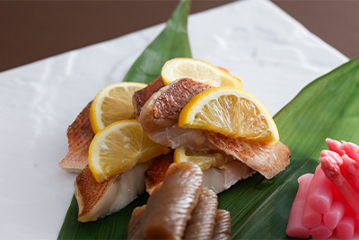 焼物（赤魚ゆう庵焼、茄子辛子和え、酢通り茗荷）