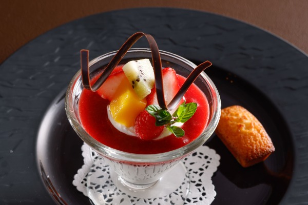 4月 今月のスペシャルデザート「豆乳とホワイトチョコレートのブランマンジェ」