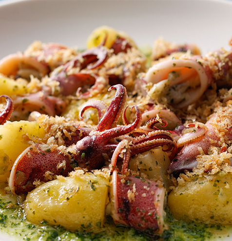 ヤリイカとポテトの香草バター焼き