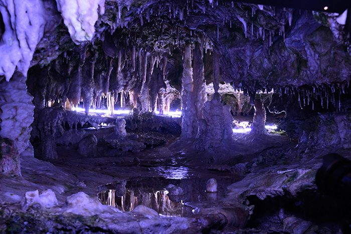 2億5千万年の時を刻む地底世界